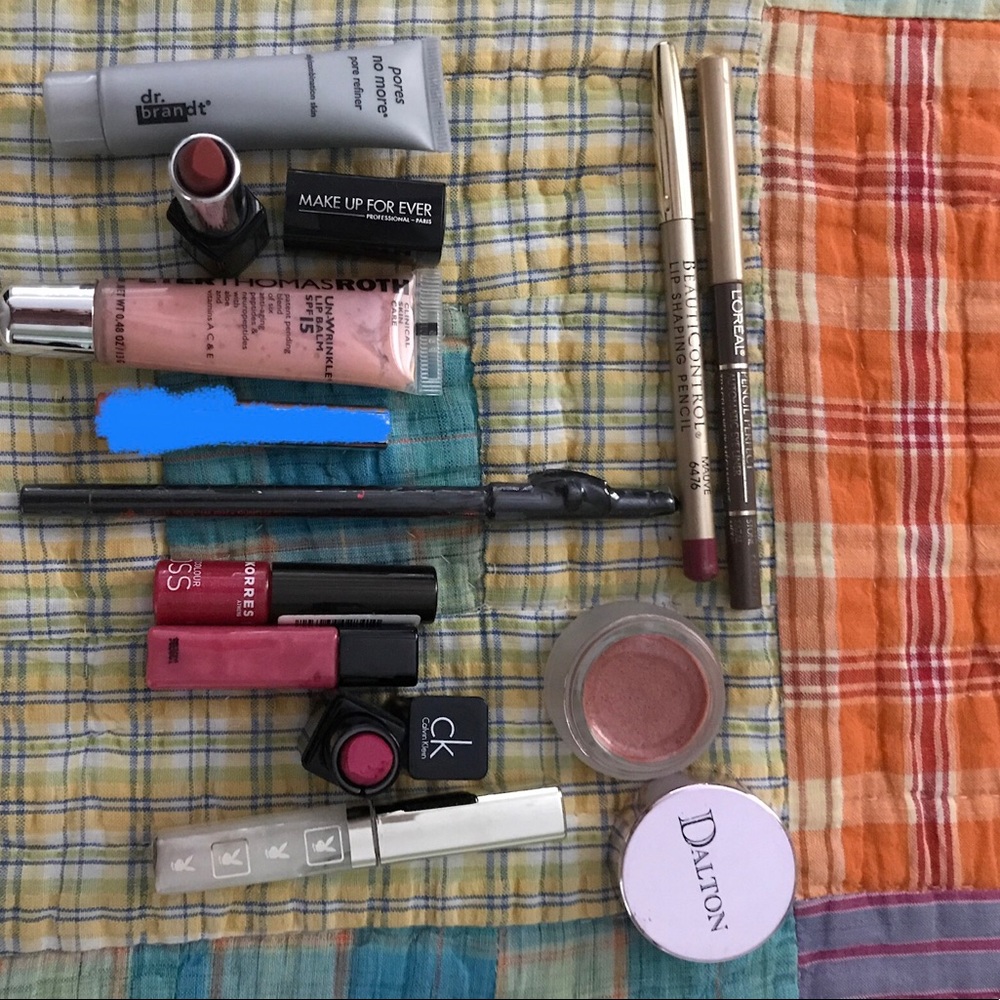 11 makeup item face, eyes & lips. Sample & full sz